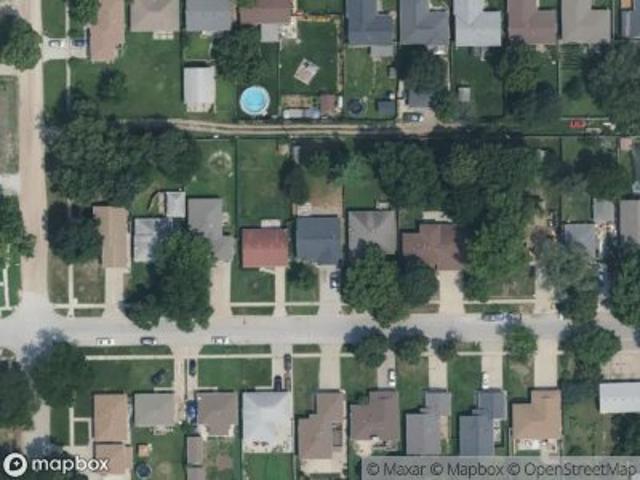 W Dawes Ave