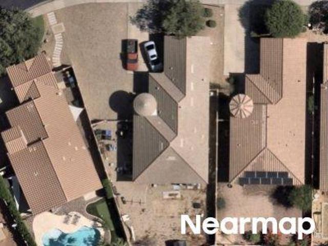 W Desert Hills Dr
