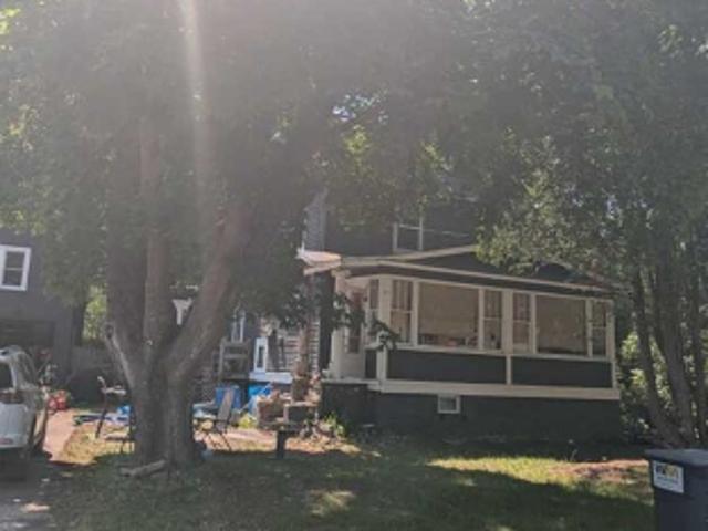W Edwards Ave