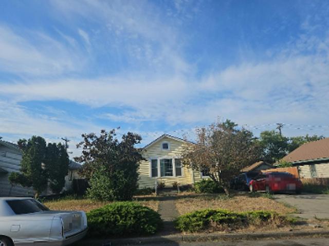 W Fairview Ave