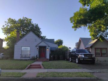 W Flora St