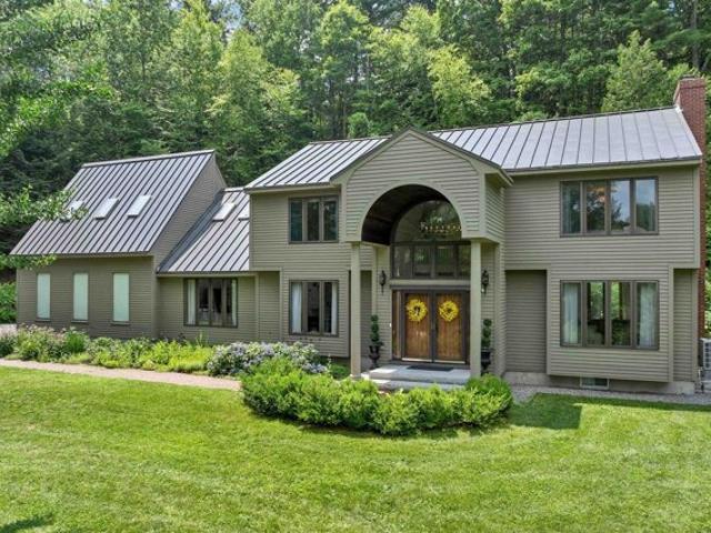 W Gate Dr, Home For Sale