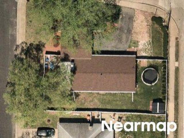 W Gilbert Ave