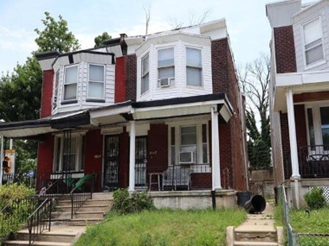 W Godfrey Ave