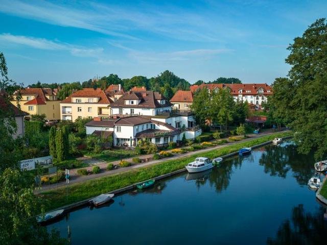 Inwestycyjny pensjonat z restauracją i portem na Mazurach