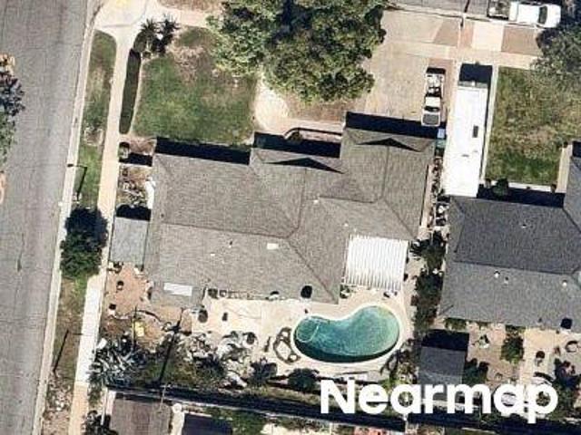 W Hacienda Dr