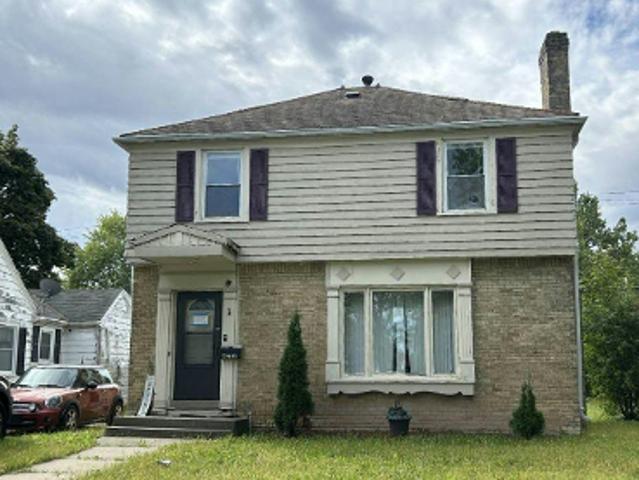 W Luscher Ave