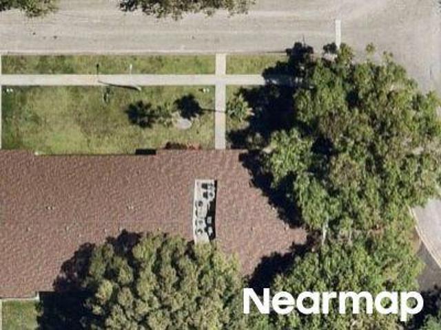 W Laurel Dr