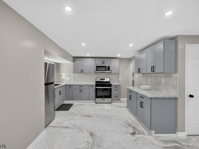 W Park Ave, Lindenwold, Home For Sale