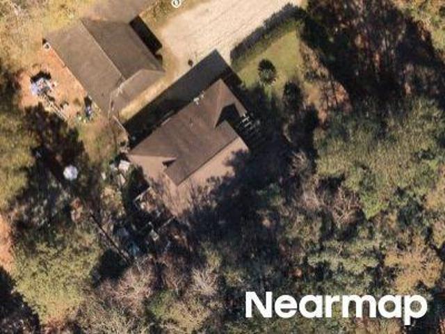 W Pinehill Dr