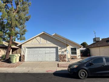 W Poinsettia Dr