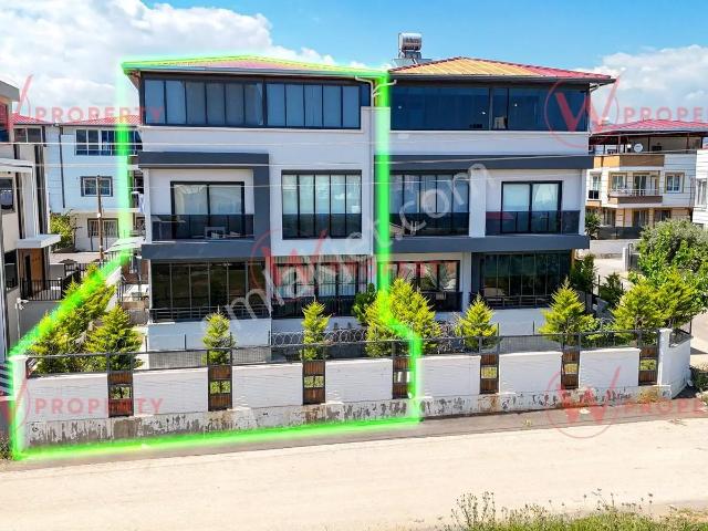 W Property Fuatmorel'de İçi Yapılı Masrafsız 5+2 Tripleks Villa