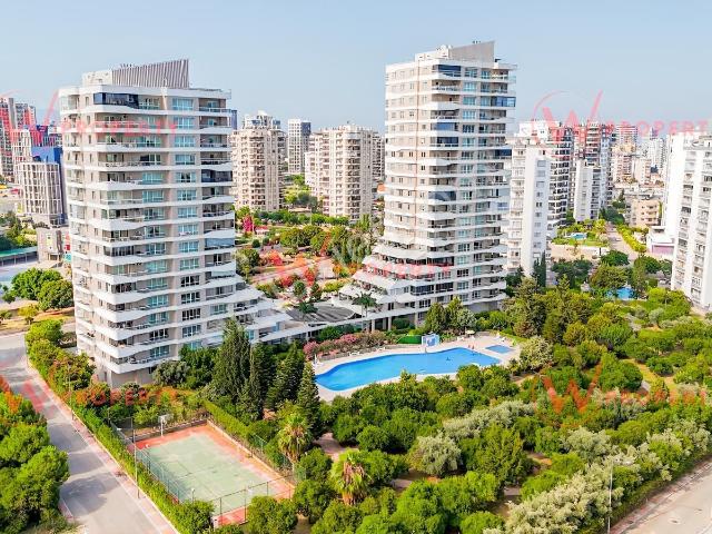 W Property Vadi Mersin'de Deniz Manzaralı Ekstralı 4+1