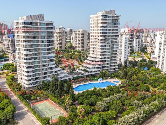 W Property Vadi'de Havuzlu, Tenis Kortlu, Güvenlikli Geniş 4+1