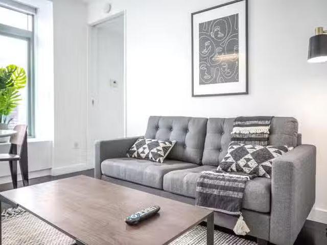 W Residences, 123 Washington St, Financial District 1 Bedroo.