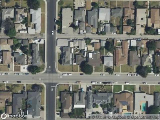 W Roderick Ave