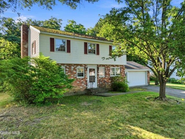 W Saint Stephens Ln, Glenville, Home For Sale