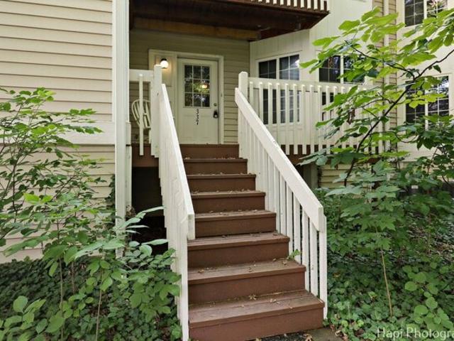 W Treehouse Ln Unit, Round Lake, Condo For Sale