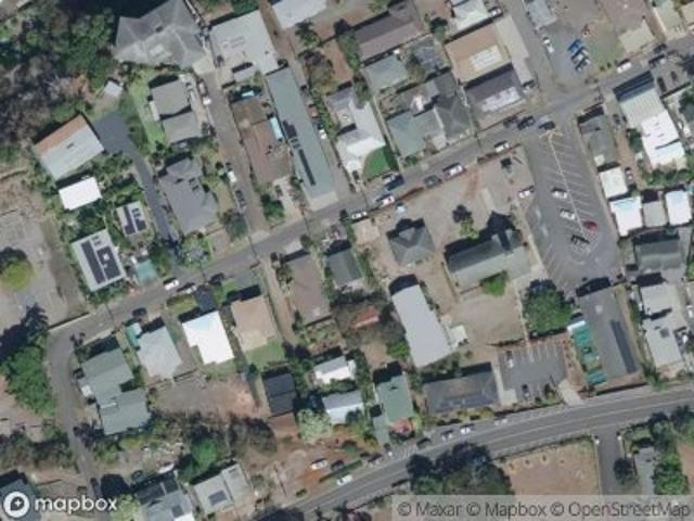 W Vineyard St