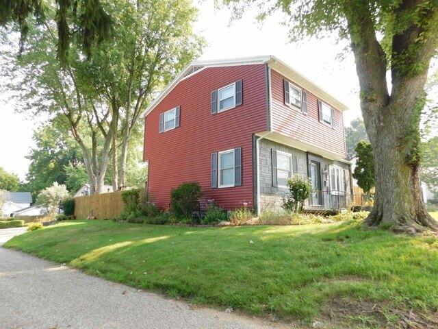 W Winona Ave, Warsaw, Home For Sale