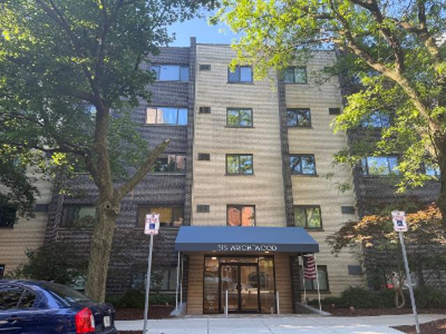 W Wrightwood Ave Apt 315