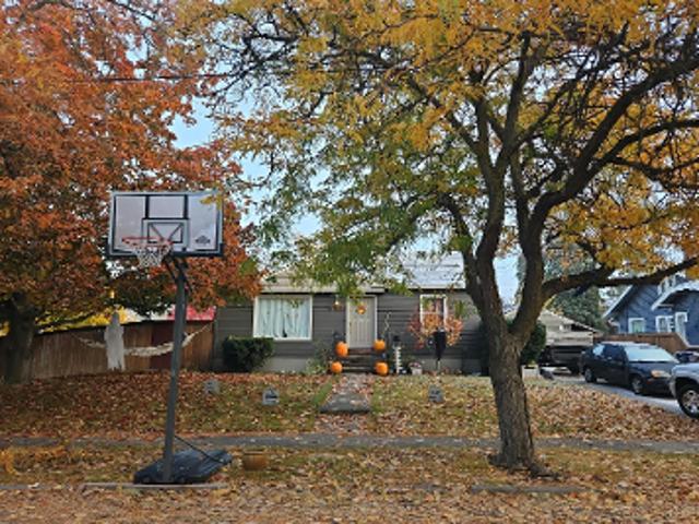 W 16th Ave