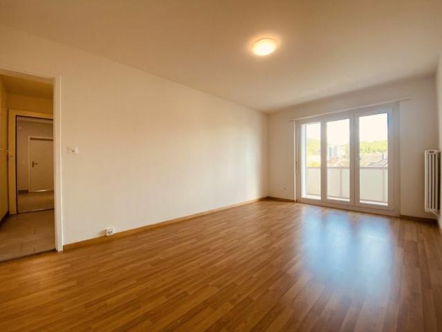 W 2043, 4.OG Rechts, Modernisierte 2.5 Zimmerwohnung mit Balkon & Keller im 4. OG mit Lift