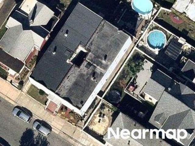 W 4th St Apt
