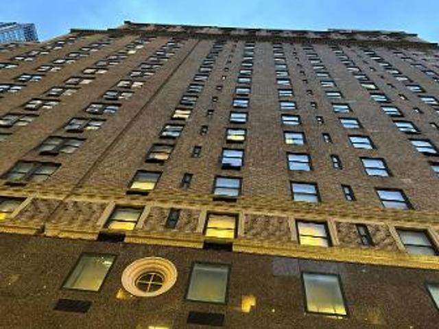 W 51st St Apt 8 35