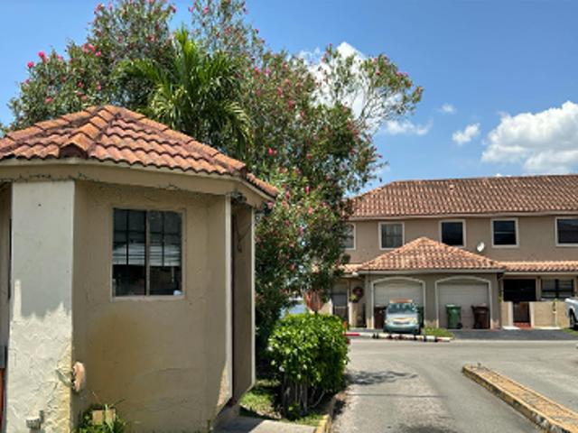 W 60th Pl Apt 103 17