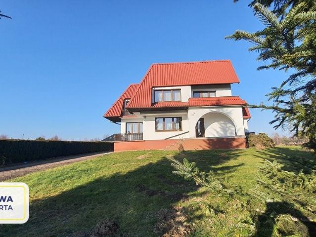 Zapraszam do obejrzenia domu 180 m² z kominkiem i dużą działką