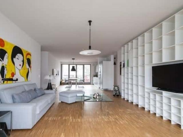 Wanda: Superschöne Luxuswohnung mit Balkon, zentral gelegen