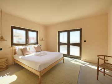 Wander Flats Cozy Studio by the Sea