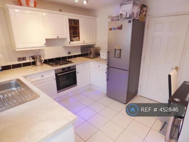 Wanderer Drive, Barking, IG11 2 bed terraced house to rent £1,800 pcm £415 pw