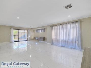 Wandi Large Family Home 4 x 2 $800 p/w