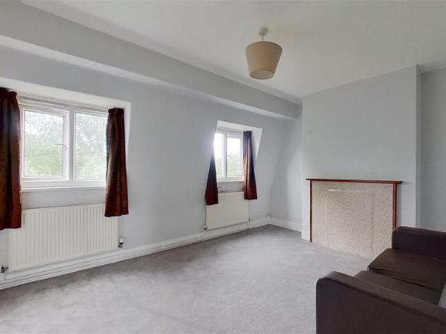 Wandle Way, London 3 bed flat to rent £2,500 pcm £577 pw