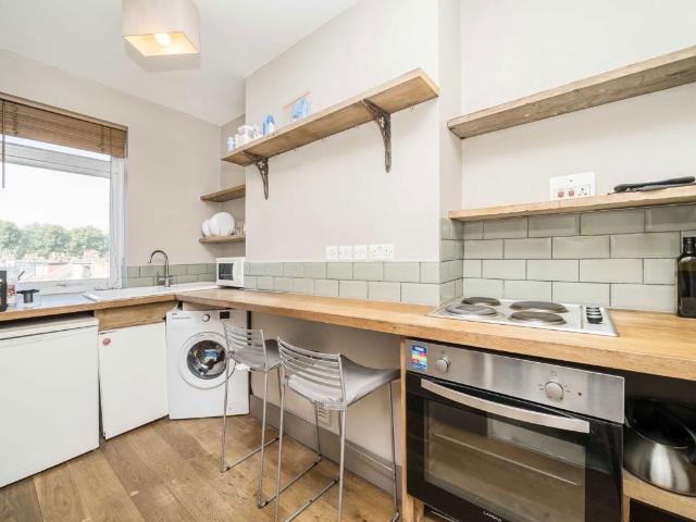 Wandsworth Bridge Road, Fulham SW6, 1 bed flat to rent, £2,100 pcm | PrimeLocation