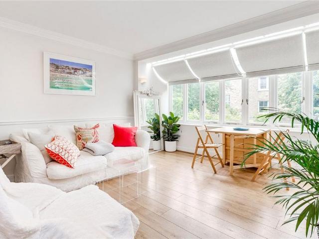 Wandsworth Bridge Road, London SW6 2 bed flat to rent £3,200 pcm £738 pw