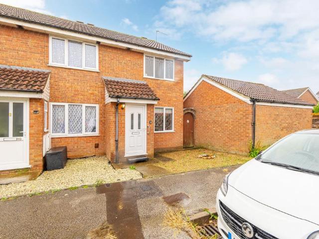 Wannock Close, Carlton Colville 2 bed end of terrace house to rent £850 pcm £196 pw