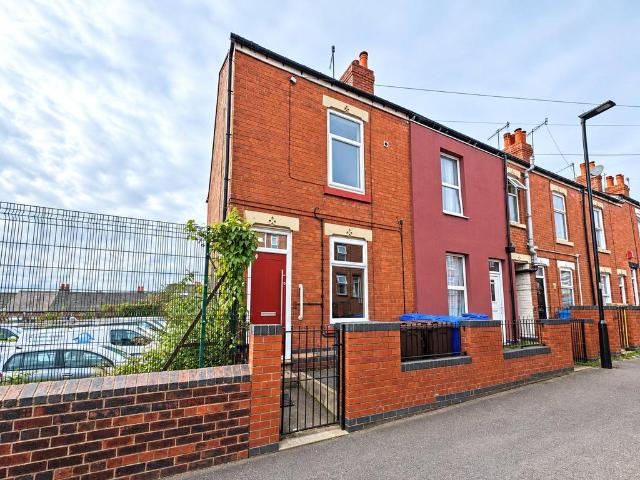 Wansfell Road, Sheffield, South. 3 bed end of terrace house to rent £850 pcm £196 pw