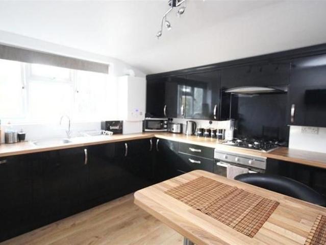 Wanstead Park Road, Ilford IG1, 2 bed flat to rent, £1,850 pcm | PrimeLocation