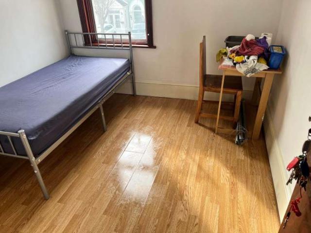 Wanstead Park Road, London, IG1 1 bed in a house share to rent £760 pcm £175 pw