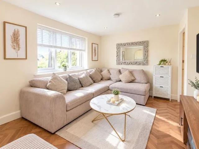 Waddington Close, EN1, Property for rent
