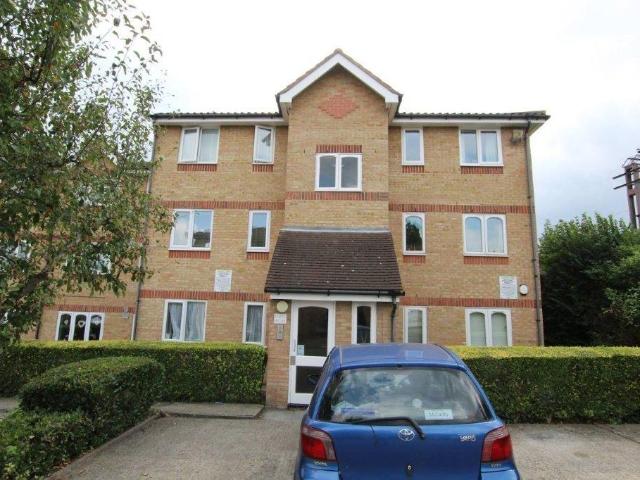 Waddington Close, Enfield 1 bed flat to rent £1,495 pcm £345 pw