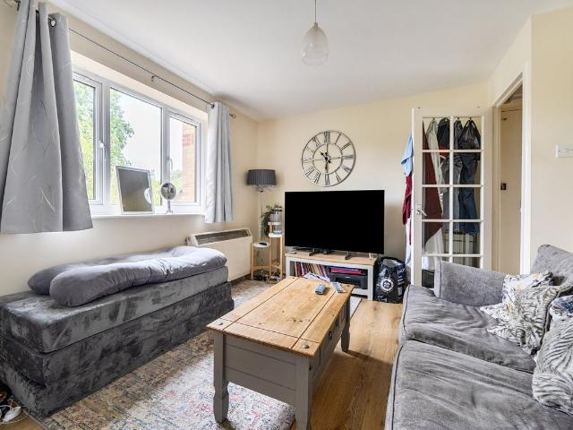 Waddington Close, Enfield EN1, 1 bed flat to rent, £1,250 pcm | PrimeLocation