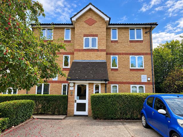 Waddington Close, Enfield EN1, 1 bed flat to rent, £1,450 pcm | PrimeLocation