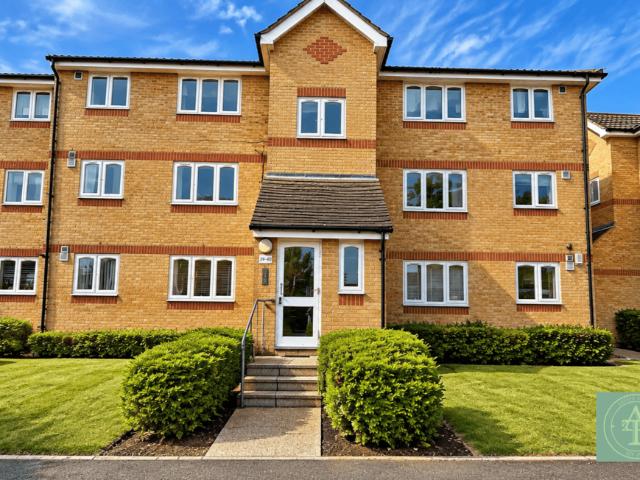 Waddington Close, ENFIELD, EN1 1NB 1 bed flat to rent £1,350 pcm £312 pw