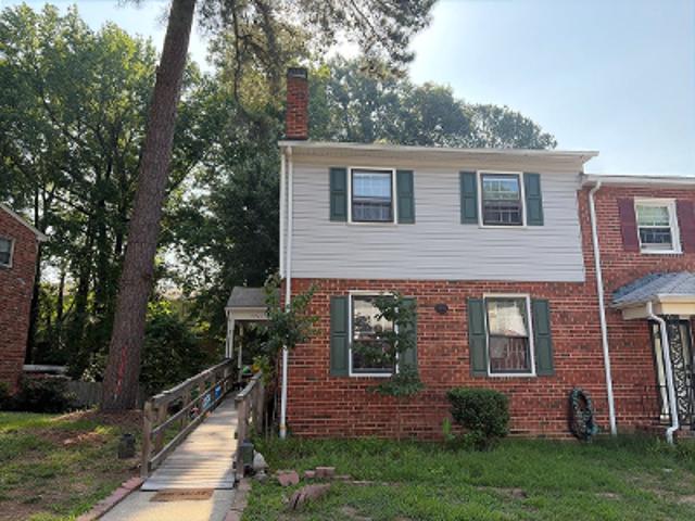 Waddington Dr