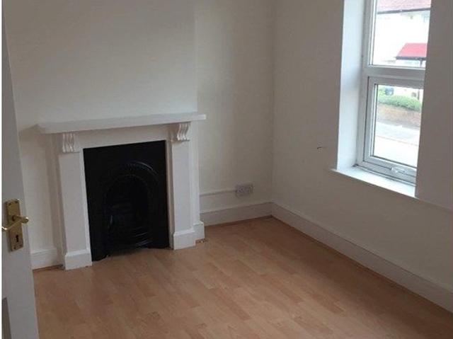 Waddon Road, Croydon CR0, 3 bed semi detached house to rent, £2,150 pcm | PrimeLocation