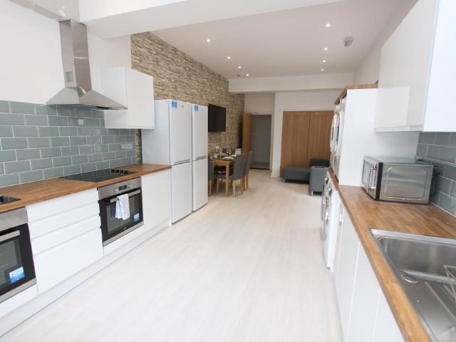 Wadham Road, Portsmouth PO2 7 bed house of multiple occupation to rent £695 pcm £160 pw